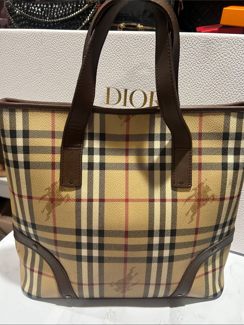 Burberry Haymarket Classic Tote top handle bag - Picture 2 of 11